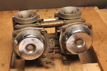 Load image into Gallery viewer, USED MOTORCYCLE CARBURETOR SET RACK CARBS - MIKUNI 15550 03X1 SUZUKI  - Salvage