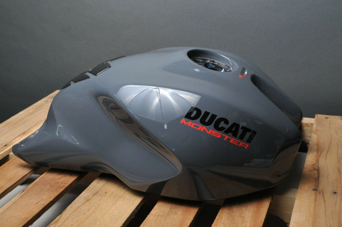 GENUINE DUCATI 58612501CJ GREY GRAY GAS FUEL PETROL TANK MONSTER 1200S  1200-S(2)