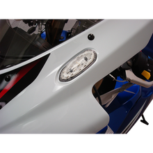 Load image into Gallery viewer, HOT BODIES SUZ MULTIFIT FLUSH-MOUNT TURN SIG CLEAR S06GS-SIG-CLR