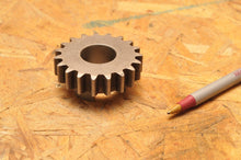 Load image into Gallery viewer, New OEM Ski-Doo 19T 19 TOOTH SPROCKET (LG) 504081800 - Like New