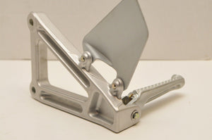 DUCATI 82410441A BRACKET RIGHT FOOTREST C/W: PEG, PLATE, RH 750 800 900 SS + - Very Good