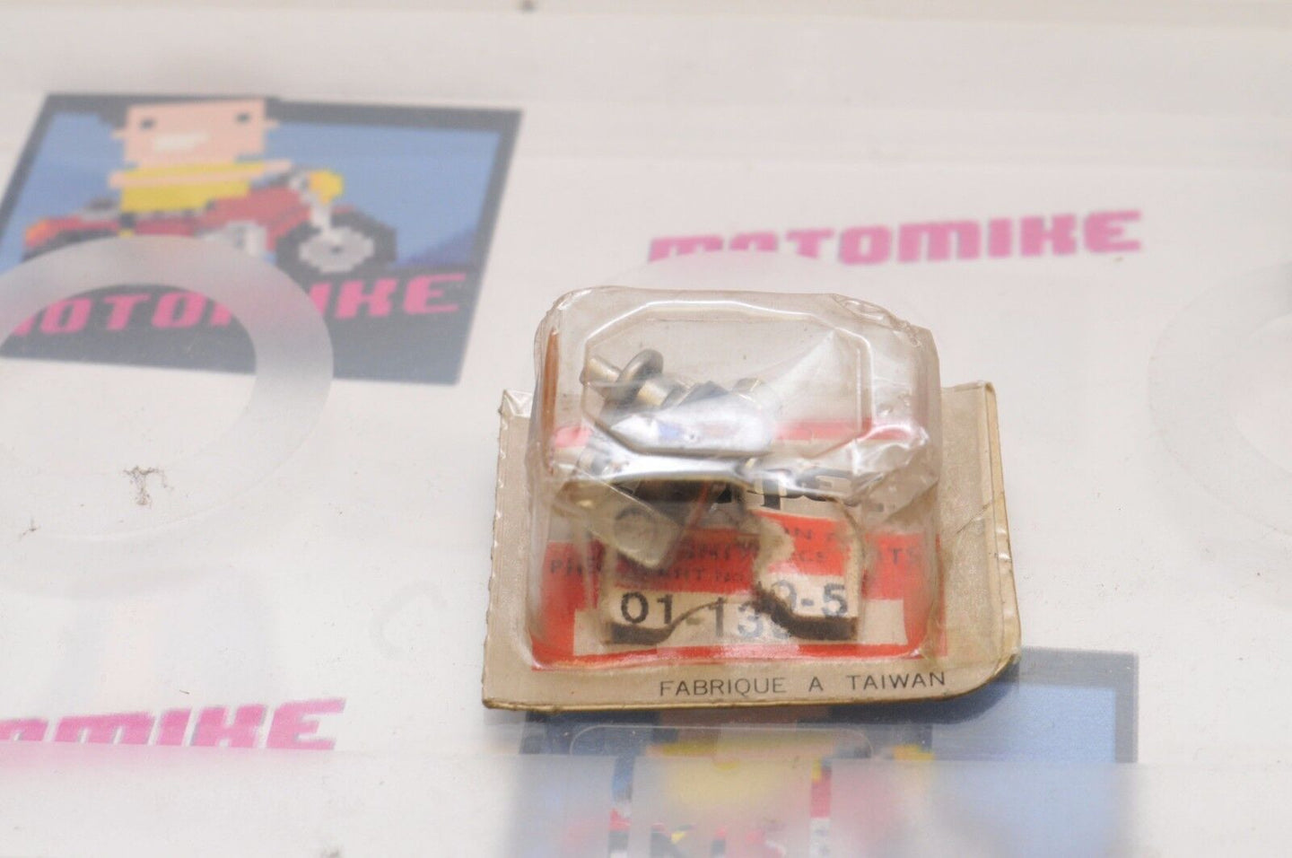 IGNITION CONTACT BREAKER POINTS SET  -  01-139-05  KIMPEX - Like New