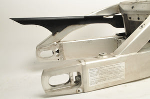Yamaha YZF-R6 OEM Swingarm swing arm assembly  2001 01  |  5MT-22110-00 - Very Good