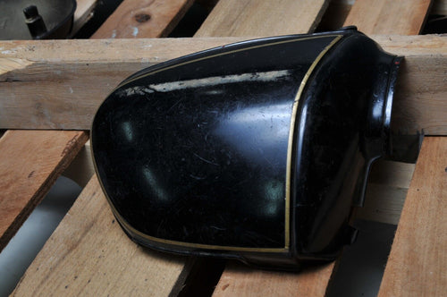 GENUINE HONDA SIDE COVER SET R RH RIGHT 83600-413-000 BLACK - REPAINTED  - Very Good