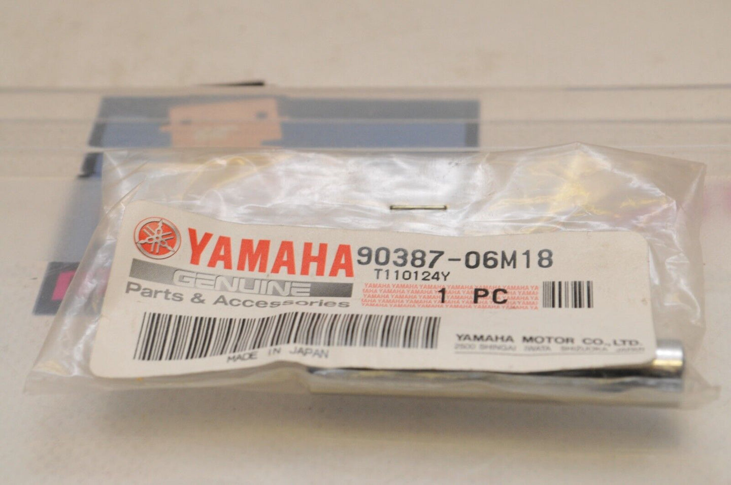 NEW NOS OEM YAMAHA MARINE 90387-06M18 COLLAR, 25HP OUTBOARD 1988-2006++ - Like New