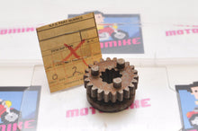 Load image into Gallery viewer, OEM VINTAGE Honda 23451-028-010 GEAR, 3RD MAINSHAFT 22T  S90  #3 - Like New