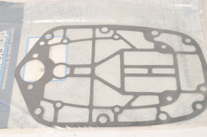 Mercury MerCruiser Quicksilver Gasket Base 200-300HP 3L 3.2L +Mainer | 8329344 - Like New