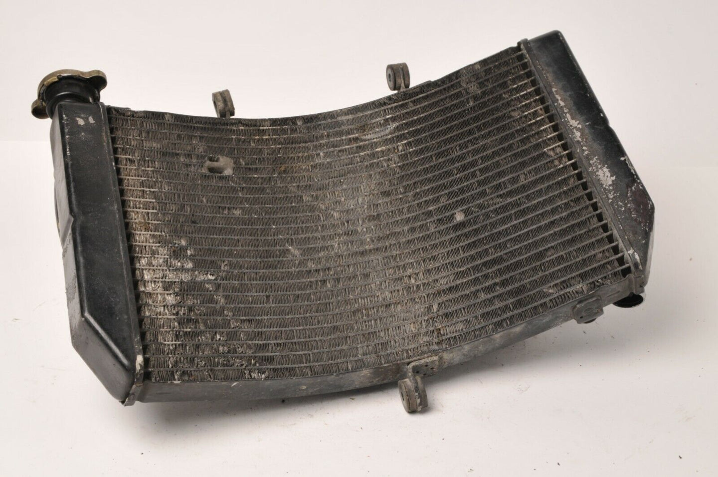 Genuine Honda 19010-MBW-671 Rad Radiator with Fan CBR600F4 CBR600 F4 1999-2000 - Very Good