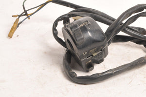 Used Yamaha  RD400 switch LH signal horn YHA-216  QB2  010 | 1A0-83973-02-98 - Very Good