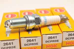 (4) NGK DCPR9E 2641 Spark Plug Plugs Bougies - Lot of Four / Lot de Quatre