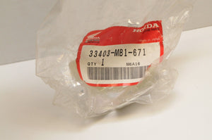 NEW NOS OEM HONDA 33403-MB1-671 REFLECTOR HOUSING(SILVER) TURN SIGNAL CB650 ++ - Like New