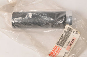 Genuine Yamaha Grip,Left LH Handle V Star Royal Star XV XVZ +  |  4NK-26241-00