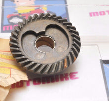 Load image into Gallery viewer, OEM VINTAGE Honda 33T 33 TOOTH BEVEL GEAR , UNSURE FITMENT - Like New