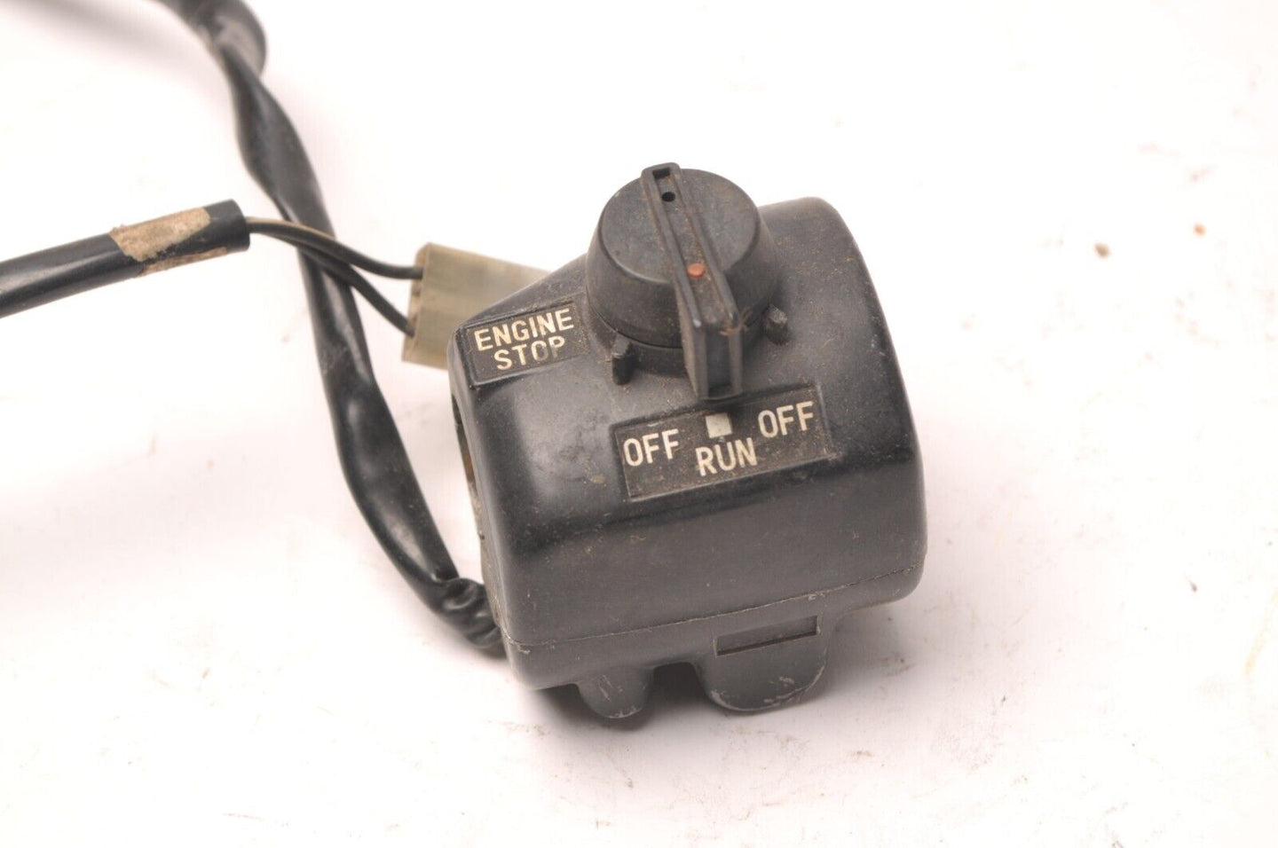 Yamaha RD350 RH Handlebar Switch On/Off/Run Engine Stop 4Y3-83976 Canada Only #7 - Very Good