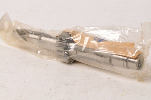 Genuine Yamaha 4WM-17411-A0-00 Axle,Main 16t - XV1600 1600 Road Star 1999-2003