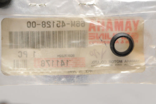 NEW NOS OEM YAMAHA 66M-45128-00-00 SEAL,2. 15 F15 9.9 HP MOTOR - Like New