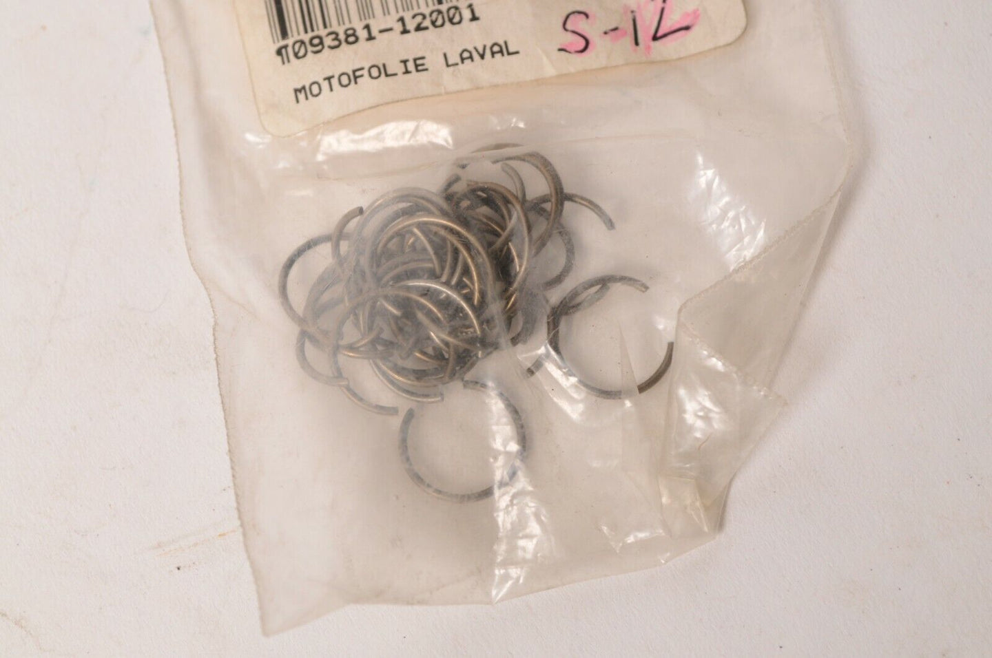 Genuine Suzuki 09381-12001 Circlip,piston pin clip clips LOT of 16 GT185 RM80 ++