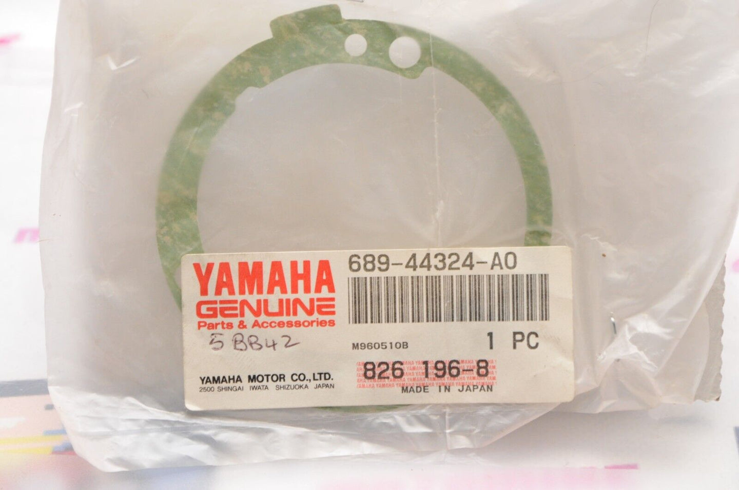 NEW NOS OEM YAMAHA  689-44324-A0-00 GASKET, LOWER CARTRIDGE 25 30 HP OUTBOARD - Like New