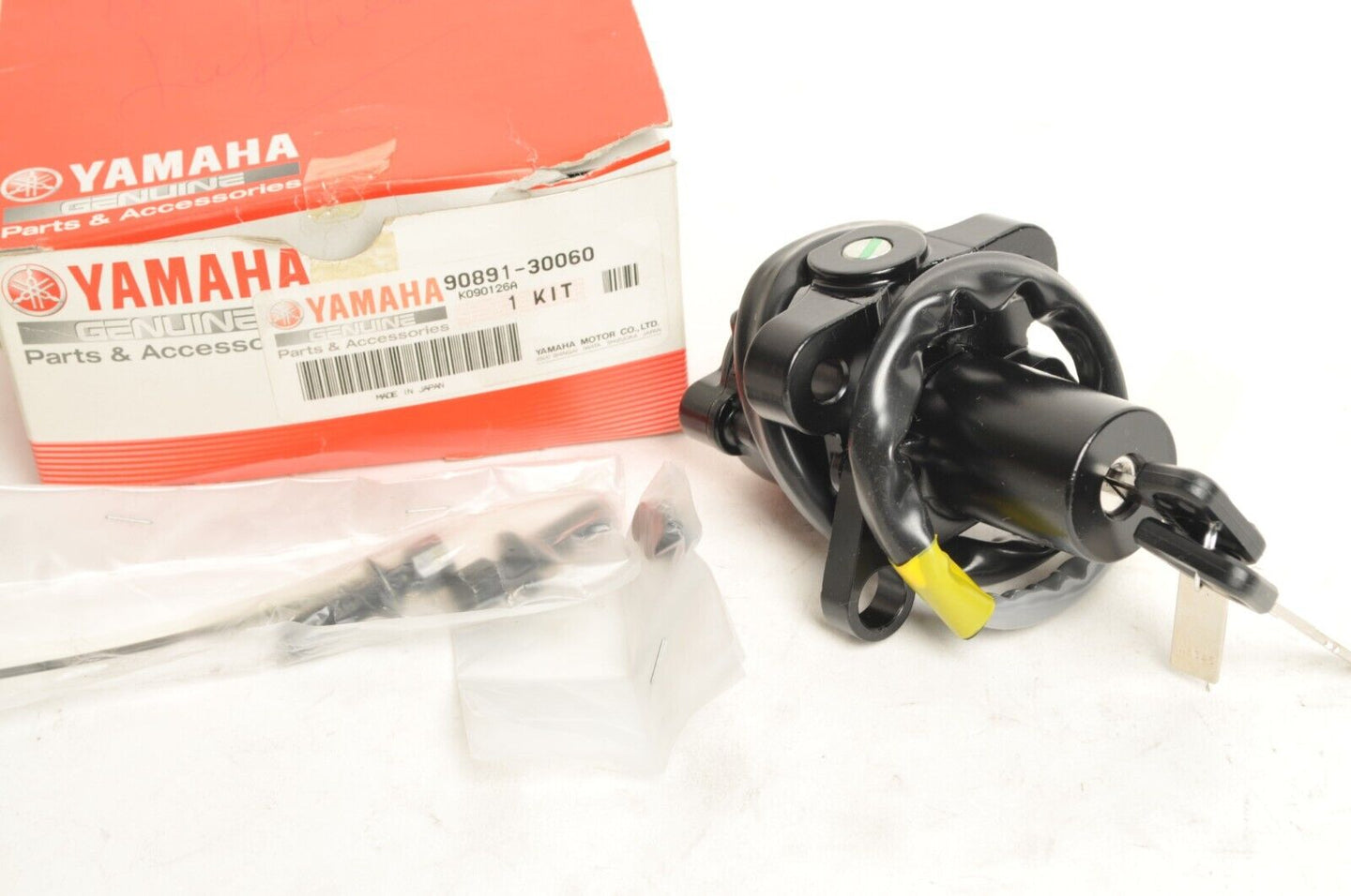 Genuine Yamaha Key Main Switch assembly with keys hardware FJ1300  | 90891-30060