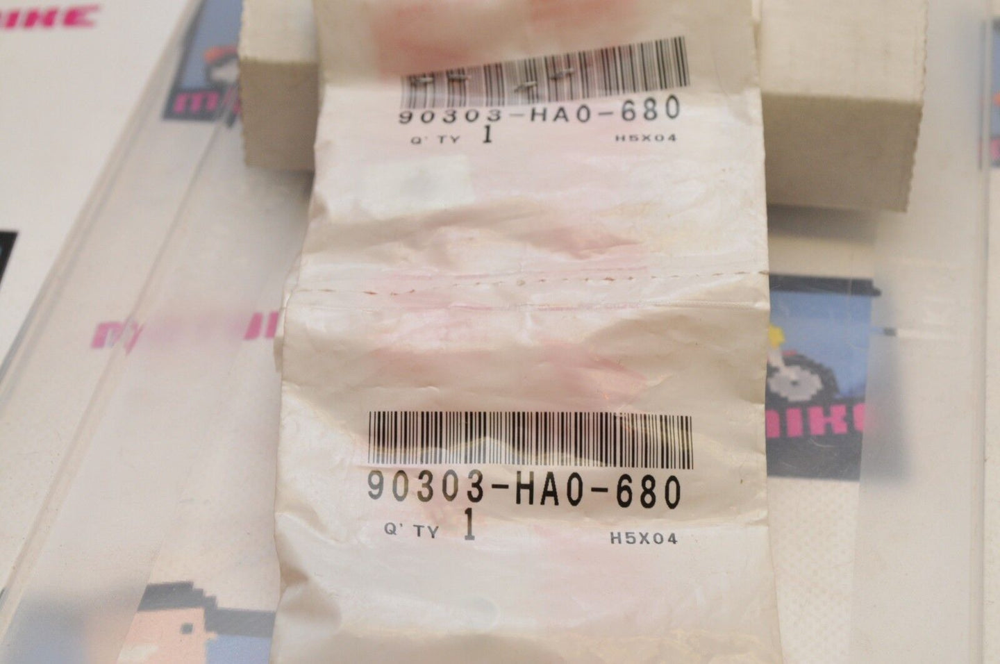 NEW NOS OEM HONDA 90303-HA0-680 Qty:2 NUT SPECIAL 6X7 FENDER/BATTERY  - Like New
