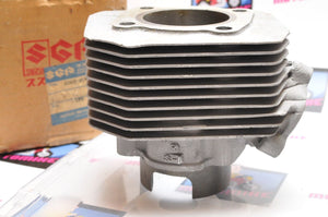 NOS OEM SUZUKI CYLINDER JUG PAIR LH RH LEFT/RIGHT 11210-97002 11220-97002 - Like New