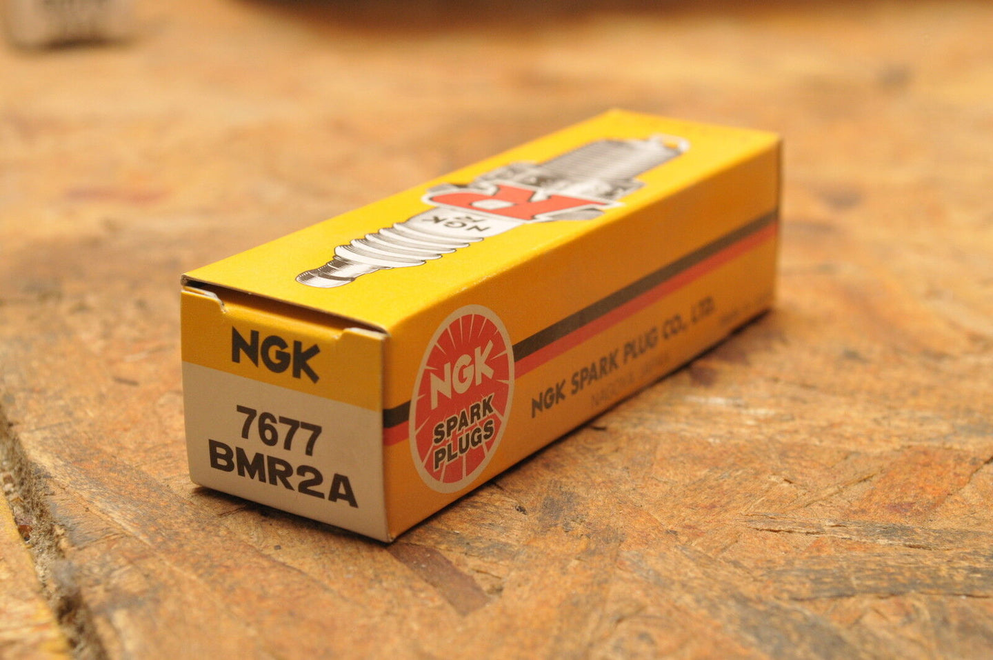 NEW NGK SPARK PLUG BMR2A 7677 - Like New