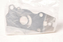 Load image into Gallery viewer, Genuine Yamaha 66T-W0078-0A-00 Chrome Pump Kit - 40hp 30hp 25hp Outboard