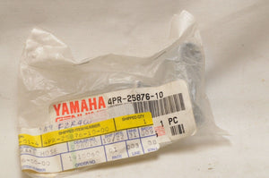 NOS NEW Yamaha FZR 400 600 BRAKE HOSE HOLDER 2, 4PR-25876-10-00  - Like New