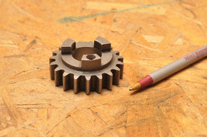 New OEM Ski-Doo 19T 19 TOOTH SPROCKET (LG) 504081800 - Like New