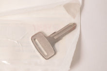 Load image into Gallery viewer, Genuine Yamaha Key Blank  Z series right side cut Viper Venom +  |  8JP-H2511-10