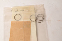 Load image into Gallery viewer, Genuine Yamaha 93440-10153 Qty:4 Circlip Circlips - FZR400-1000 R6 FZ1 R1 YZF750