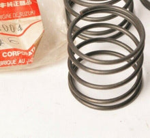 Load image into Gallery viewer, Genuine Suzuki 09440-32004 Spring,Oil Filter Strainer - GS550 GS650 GS750 ++