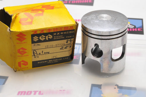 NOS OEM SUZUKI 12110-97730 PISTON 0.5 OVERSIZE YUKON XR400 SM20 SM21 - Like New
