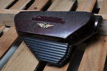 Load image into Gallery viewer, GENUINE HONDA SIDE COVER 83600-415-000 RIGHT CX500 BURGUNDY - Very Good