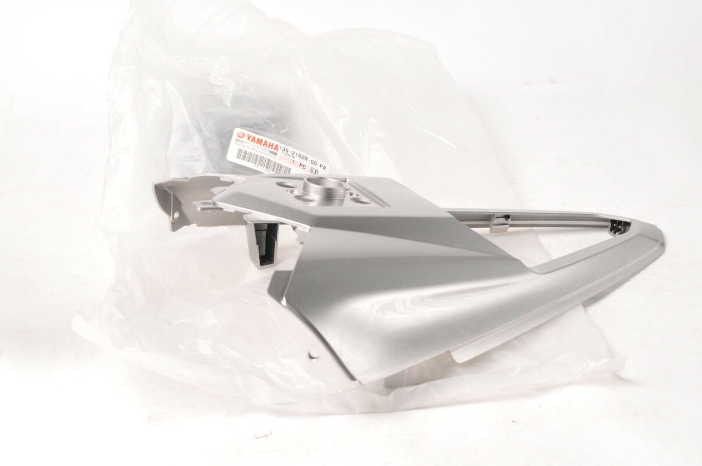 Genuine Yamaha 13S-2162R-00-P4 Fender,Rear Under - YZF-R6 2008 08 Fender Silver