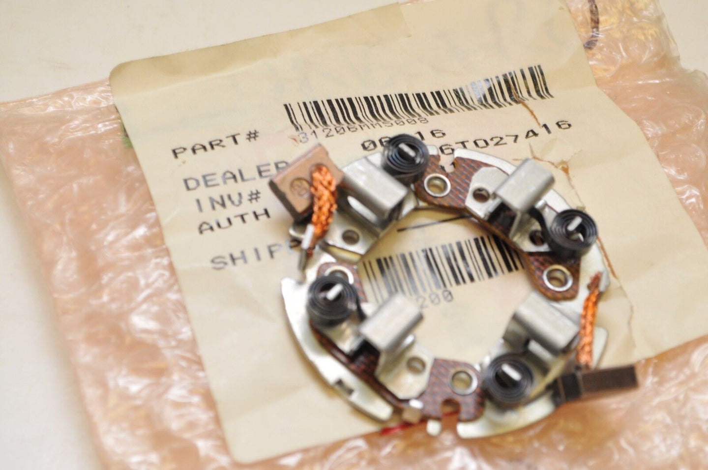 OEM Honda 31206-MM5-008 BRUSH HOLDER SET VF500 FT500 CX650 VFR700 ATC125 ZTC250+ - Like New