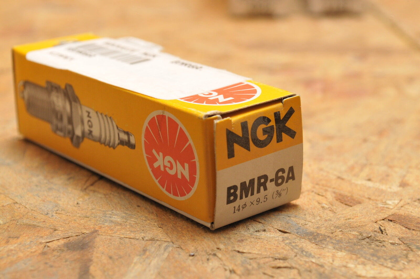 NEW NGK SPARK PLUG BMR-6A BMR6A - Like New