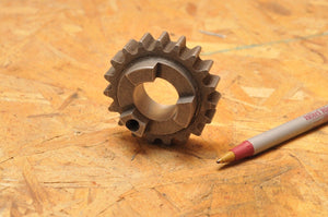 New OEM Ski-Doo 19T 19 TOOTH SPROCKET (LG) 504081800 - Like New