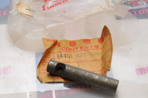 NOS OEM VINTAGE Honda 14451-437-000 ROCKER SHAFT VALVE ATC 185 200 CB 125 XL XR+ - Like New