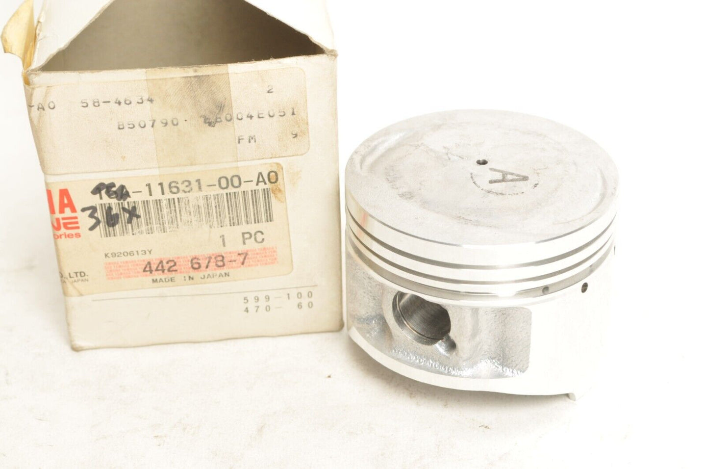 Genuine Yamaha Piston STD TW200 BW200 XT200   |  15A-11631-00-A0