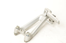 Load image into Gallery viewer, Genuine Honda CBR600F4 Rear Footpeg Foot Rest assembly step RH | 50750-MBW-000ZA - Very Good