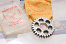 Load image into Gallery viewer, OEM VINTAGE Honda 23441-046-000 GEAR, 2ND CM91 A ++ COUNTERSHAFT #2 MINT! - Like New