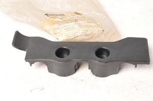 Genuine Yamaha 26H-25886-01-00 Holder,Brake Hose Front - XVZ12 XVZ13 Venture +