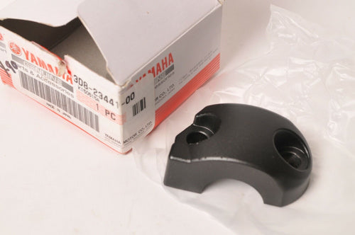 Genuine Yamaha Holder,handle upper  - Vstar 1300  |  3D8-23441-00
