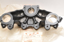 Load image into Gallery viewer, GENUINE NOS HONDA 53230-415-000ZA 000 ZA - TOP BRIDGE TRIPLE CX500 1978-1981 - Like New
