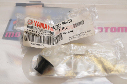 NEW NOS OEM YAMAHA 90387-06W53  Qty:2  COLLAR - FENDER/SIDE COVER TT-R225 - Like New