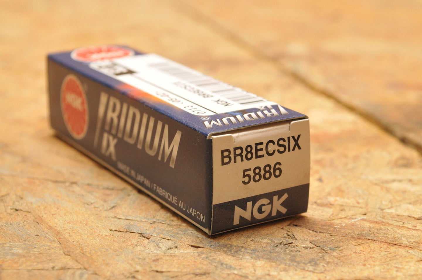 NEW NGK SPARK PLUG BR8ECSIX IRIDIUM - Like New