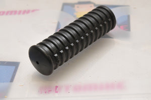 NOS OEM VINTAGE Honda 95011-32000 RUBBER PEG FOOT STEP ROUND (50731-051-000) - Like New