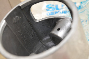 NOS OEM SUZUKI 12110-15000 PISTON, RH RIGHT TITAN T500 STD  - Like New