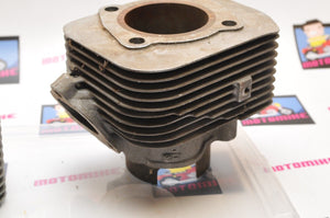 NOS OEM SUZUKI CYLINDER JUG PAIR LH RH LEFT/RIGHT 11210-97002 11220-97002 - Like New